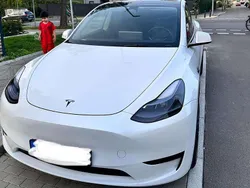 Weiß Gebraucht 2023 Tesla Model Y RWD SUV | 32.600 € (Fairer Preis)