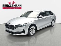 Silber Gebraucht 2025 Skoda Octavia Selection Kombi | 30.990 € (Superpreis)
