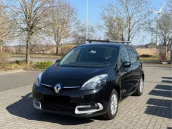 Schwarz Gebraucht 2016 Renault Scénic III Bose Edition Van / Kleinbus | 5.990 € (Guter Preis)