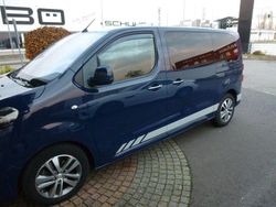 Blau Gebraucht 2018 Peugeot Traveller Allure Van / Kleinbus | 37.700 € (Teuer)