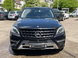 Obsidianschwarz metalliclack Gebraucht 2013 Mercedes ML350 SUV | 17.500 € (Guter Preis)