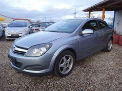 Grau Gebraucht 2005 Opel Astra GTC Coupé | 1.300 € (Guter Preis)