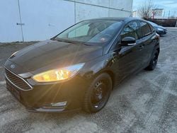 Schwarz Gebraucht 2016 Ford Focus Business Edition Limousine | 4.499 € (Superpreis)