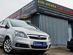 Silber Gebraucht 2005 Opel Zafira Edition Van / Kleinbus | 3.990 € (Etwas zu teuer)