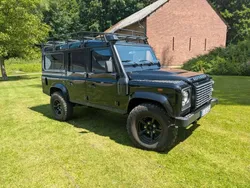 Schwarz Gebraucht 2014 Land Rover Defender SE SUV | 39.900 € (Guter Preis)