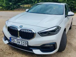 Weiß Gebraucht 2020 BMW 118 Sport Line Kleinwagen | 19.800 € (Guter Preis)