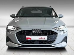 Andere farbe Gebraucht 2024 Audi A3 Advanced Limousine | 35.610 €