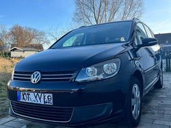 Schwarz Gebraucht 2011 VW Touran Comfortline Van / Kleinbus | 7.200 € (Fairer Preis)