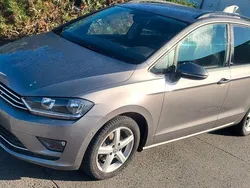 Grau Gebraucht 2016 VW Golf Sportsvan Allstar Van / Kleinbus | 5.500 € (Fairer Preis)