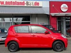Rot Gebraucht 2011 Daihatsu Sirion Kleinwagen | 2.650 € (Etwas zu teuer)