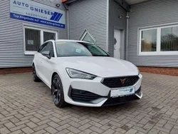 Weiß Gebraucht 2023 Cupra Leon Kombi | 28.900 € (Fairer Preis)