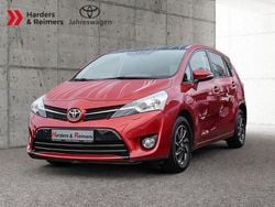 Rot Gebraucht 2015 Toyota Verso Van / Kleinbus | 15.680 € (Fairer Preis)