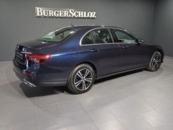 Nautikblau Gebraucht 2022 Mercedes E220 Avantgarde Limousine | 35.490 € (Guter Preis)