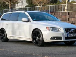 Weiß Gebraucht 2010 Volvo V70 Kombi | 4.900 € (Fairer Preis)