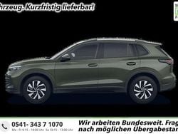 Cipressino green metallic Neu 2025 VW Tiguan Advance SUV | 42.741 € (Guter Preis)