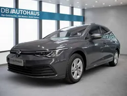 Grau Gebraucht 2023 VW Golf VIII Life Kombi | 23.570 € (Guter Preis)