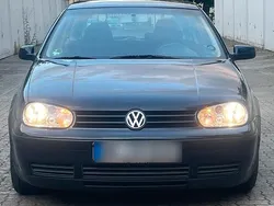 Blau Gebraucht 2002 VW Golf IV Kleinwagen | 1.399 € (Guter Preis)