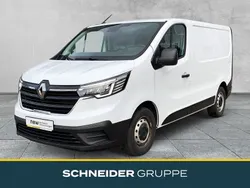 Weiß Gebraucht 2022 Renault Trafic Komfort Van | 22.490 € (Teuer)