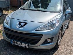 Blau Gebraucht 2009 Peugeot 207 Limousine | 2.000 € (Guter Preis)
