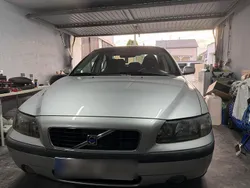Silber Gebraucht 2004 Volvo S60 Limousine | 3.999 € (Teuer)