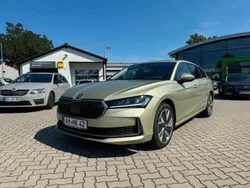 Ice tea beige metallic Neu 2024 Skoda Superb Selection Kombi | 39.990 € (Teuer)