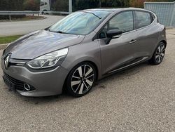 Grau Gebraucht 2014 Renault Clio IV Luxe Limousine | 5.000 € (Fairer Preis)