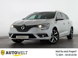 Weiß Gebraucht 2018 Renault Mégane IV Bose Edition Limousine | 12.460 € (Fairer Preis)