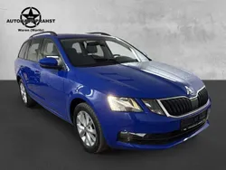 Blau Gebraucht 2020 Skoda Octavia Tour Kombi | 19.800 € (Superpreis)