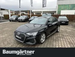 Mythosschwarz metallic Gebraucht 2024 Audi A3 Sportback S-Line Limousine | 29.450 € (Guter Preis)
