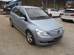 Blau Gebraucht 2006 Mercedes 200 Limousine | 3.950 € (Superpreis)