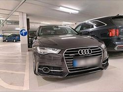 Grau Gebraucht 2015 Audi A6 Kombi | 19.900 €