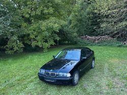 Schwarz Gebraucht 2000 BMW 316 Compact Comfort Edition Kleinwagen | 1.350 €