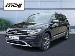 Schwarz Gebraucht 2025 VW Tiguan Allspace Elegance SUV | 47.990 € (Teuer)