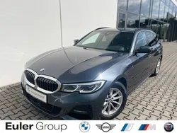 Grau Gebraucht 2021 BMW 320 M Sport Kombi | 32.977 € (Guter Preis)