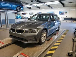 Grau Gebraucht 2021 BMW 320 Advantage Limousine | 22.797 € (Guter Preis)