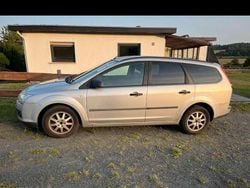 Grau Gebraucht 2005 Ford Focus Kombi | 1.350 € (Guter Preis)