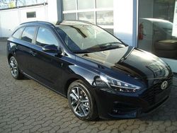 Schwarz Gebraucht 2025 Hyundai i30 Advantage Limousine | 25.990 € (Fairer Preis)