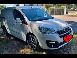 Weiß Gebraucht 2017 Peugeot Partner Van / Kleinbus | 10.500 € (Guter Preis)