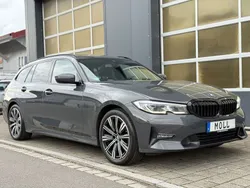 Grau Gebraucht 2021 BMW 320 Sport Line Limousine | 28.900 € (Etwas zu teuer)