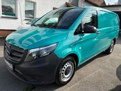 Grün Gebraucht 2020 Mercedes Vito Van / Kleinbus | 20.990 €