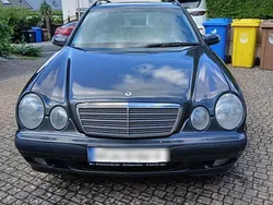 Schwarz Gebraucht 2002 Mercedes E320 Classic Kombi | 2.900 € (Guter Preis)
