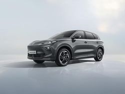 Grau, andes grey Gebraucht 2025 MG S5 Luxury SUV | 39.499 € (Etwas zu teuer)
