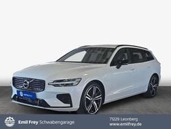Crystal weißperleffekt Gebraucht 2022 Volvo V60 R-Design Kombi | 36.450 € (Fairer Preis)