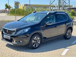 Schwarz Gebraucht 2019 Peugeot 2008 Signature Sky SUV | 11.999 € (Guter Preis)