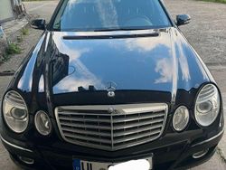 Schwarz Gebraucht 2006 Mercedes E200 Elegance Limousine | 8.900 € (Etwas zu teuer)