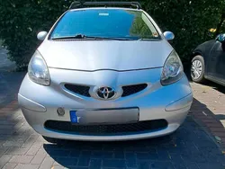 Silber Gebraucht 2005 Toyota Aygo Cool Kleinwagen | 1.950 € (Teuer)