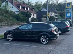 Schwarz Gebraucht 2005 Opel Astra GTC Sport Coupé | 3.000 € (Teuer)