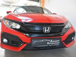 Rot Gebraucht 2017 Honda Civic Elegance Limousine | 9.980 € (Etwas zu teuer)