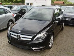 Schwarz Gebraucht 2012 Mercedes B180 Van / Kleinbus | 14.990 € (Etwas zu teuer)