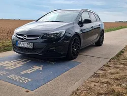 Schwarz Gebraucht 2015 Opel Astra Style Kombi | 6.800 € (Fairer Preis)